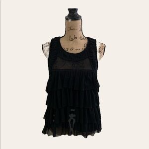 🖤 Express Black Tiered Ruffle Tank – Chic & Flowy! 🖤